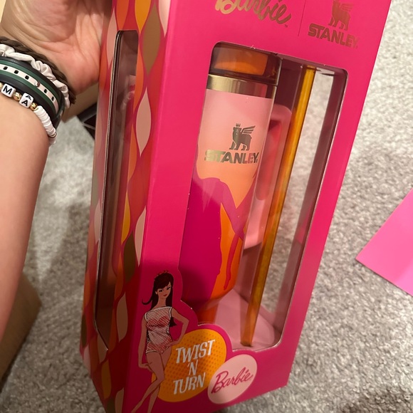 Barbie Stanley 40oz - Picture 5 of 5